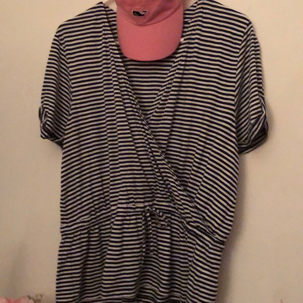 Vineyard vines top